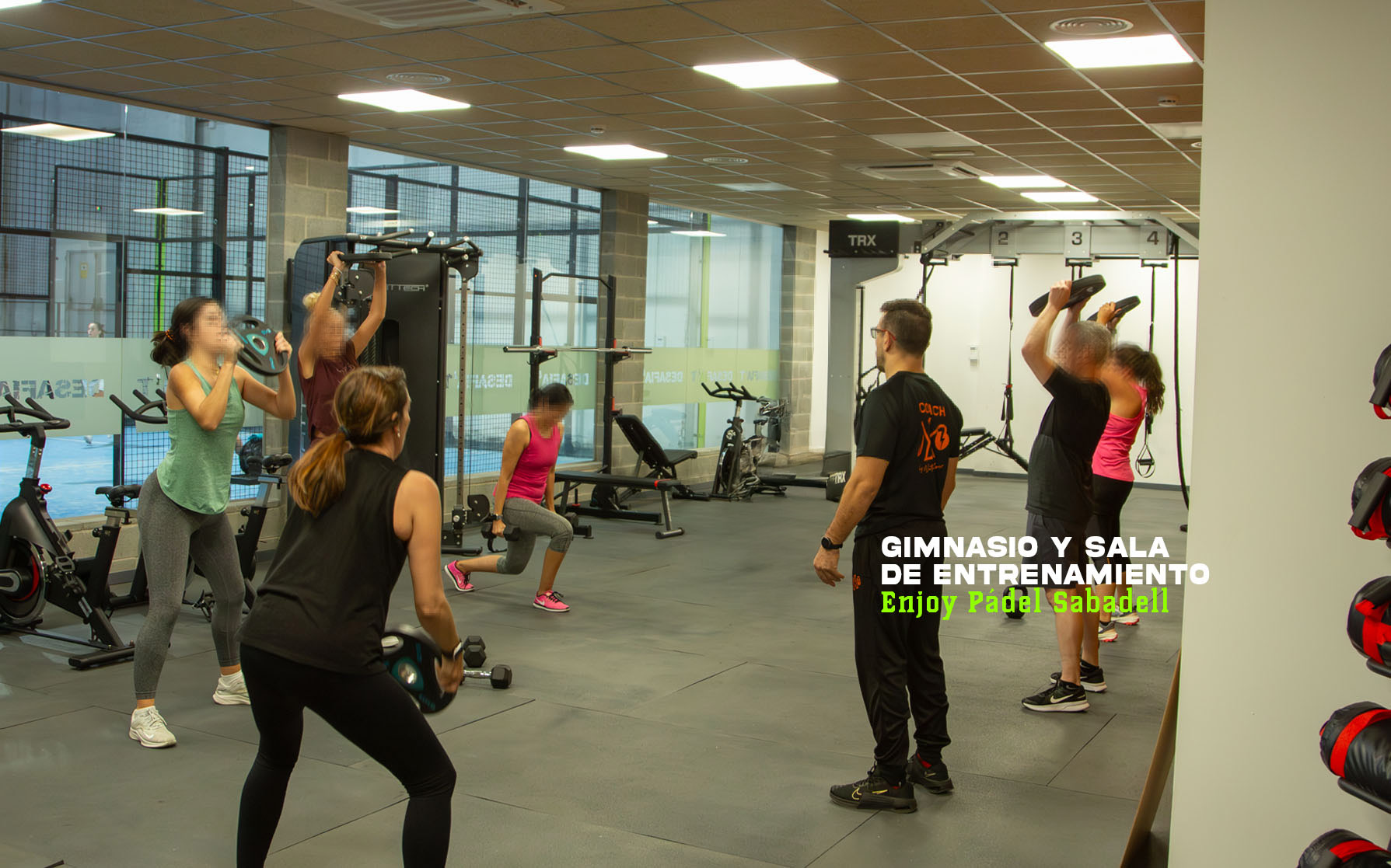 gimnasio y entrenamiento funcional enjoy padel sabadell barcelona